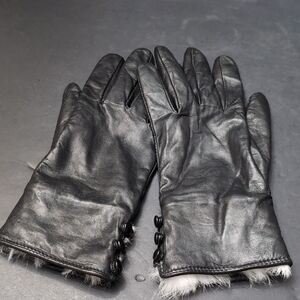 Fownes Brothers Women's Black Leather Gloves with Rabbit Fur Cuff.